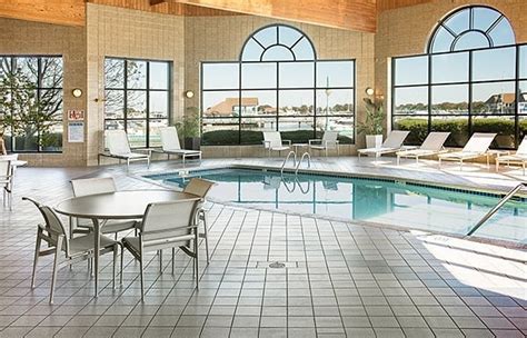 Doubletree by Hilton Racine Harbourwalk, WI Hotel.